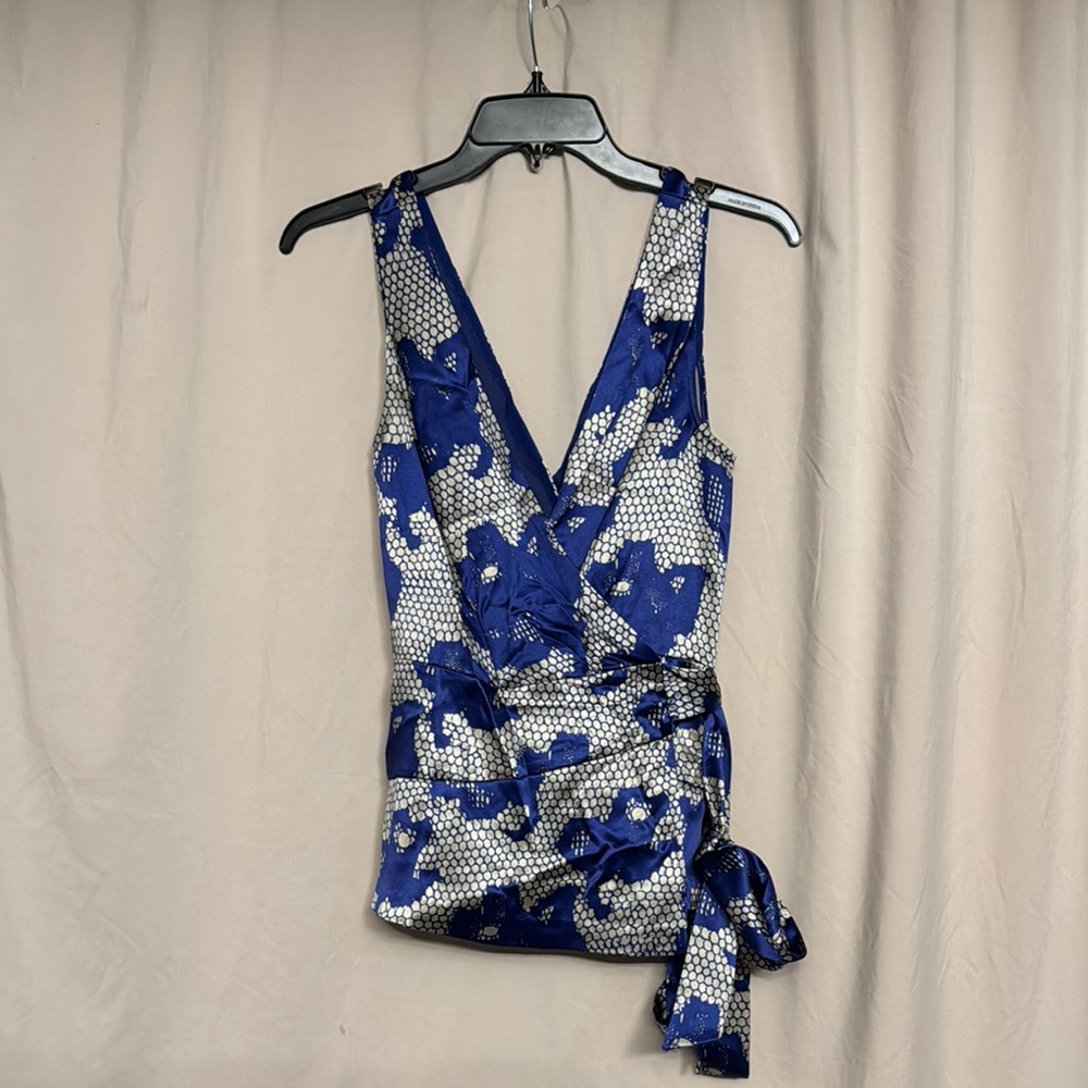 EUC Diane Von Furstenberg Sleeveless Wrap Blouse, Size 8, Color Blue and Silver